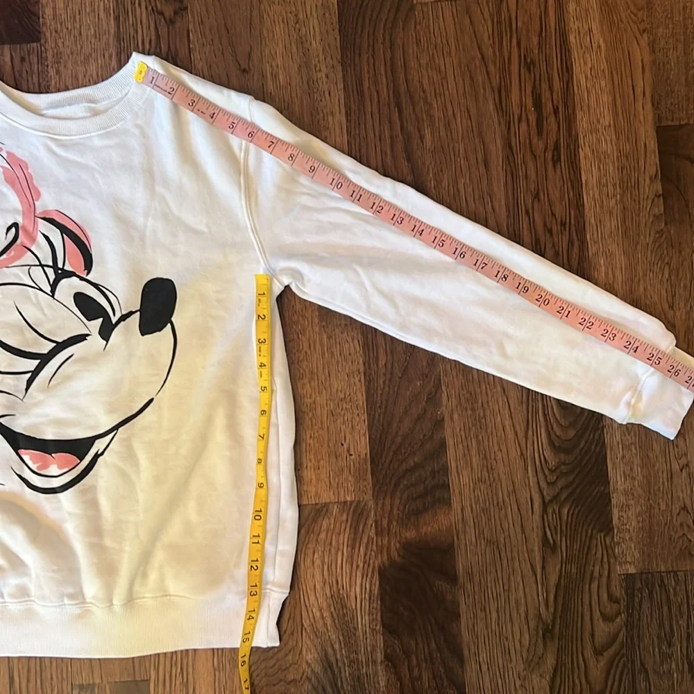 Minnie Mouse Wink Print Crewneck Sweatshirt